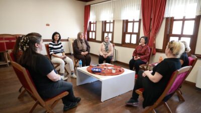 Osmangazi Kent Konseyi Kadın Meclisi tarafından düzenlenen “Pembe Kurdelenin Ötesinde:
