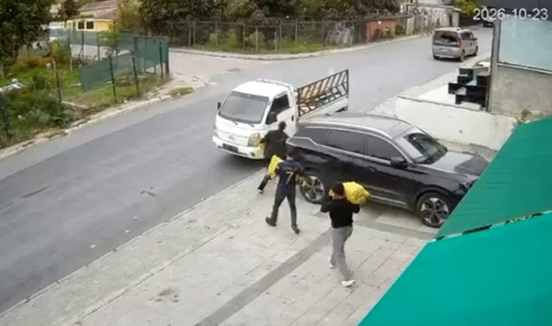 Avcılar’da 200 kilo patatesi dakikalar içinde çaldılar İstanbul Avcılar’da market önündeki 200 kilo patates, plakasız kamyonetle gelen