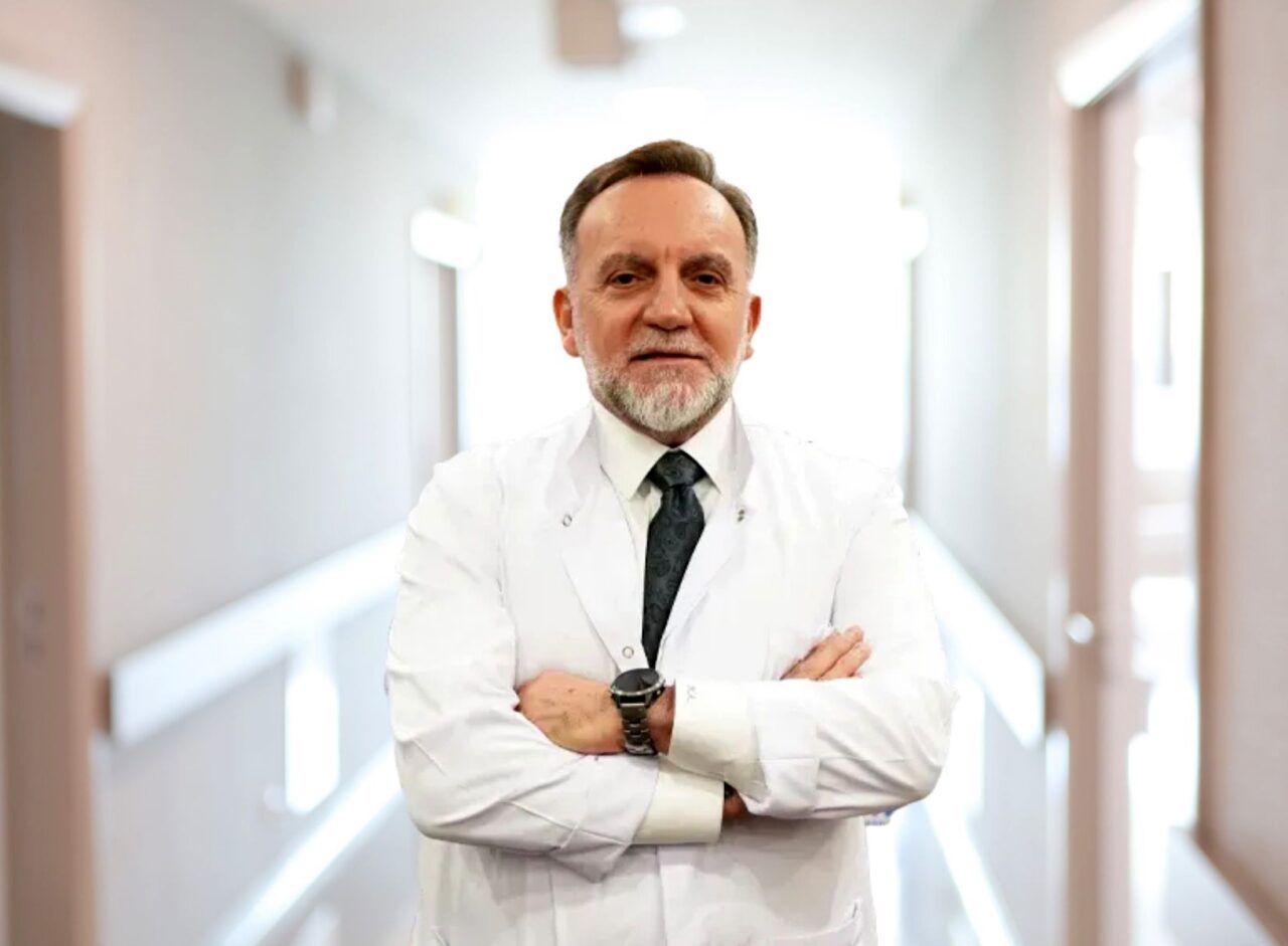  Genel Cerrahi Uzmanı Prof. Dr. Koray Acarlı, gözlerde sararma,