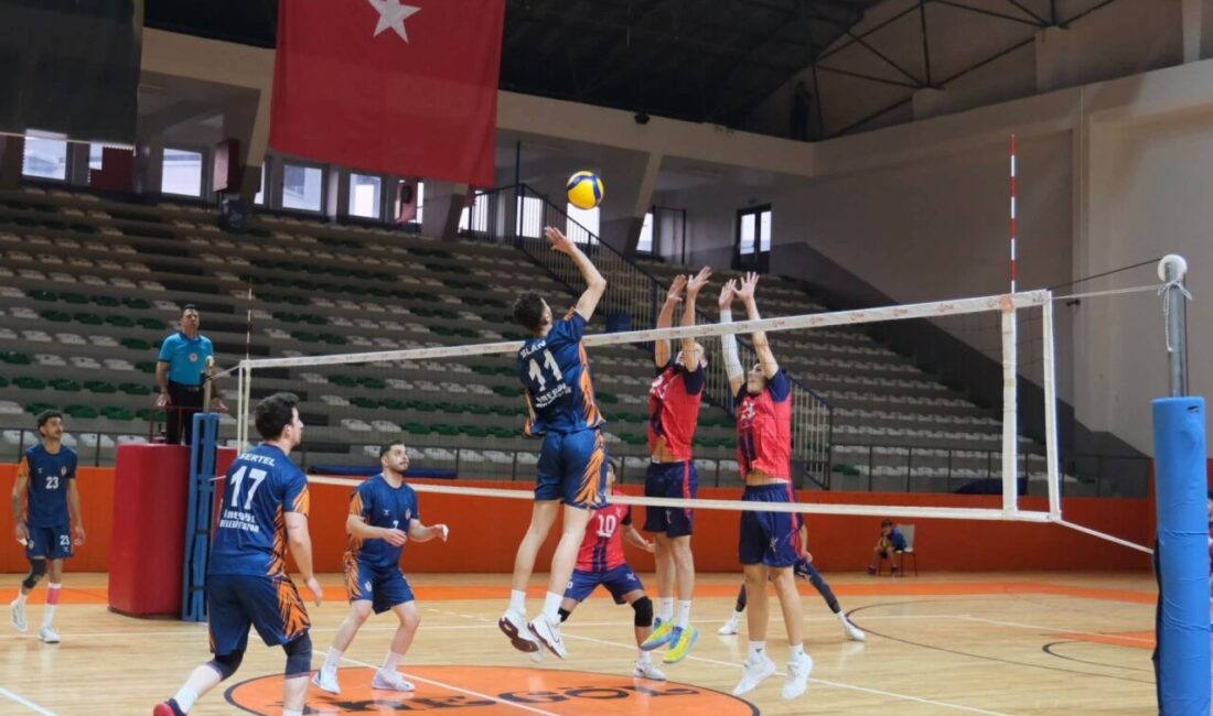 İnegöl Belediyespor’dan 5’te 5 İnegöl Belediyespor Erkek Voleybol Takımı, Güner Karakaya’yı 3-2 mağlup ederek