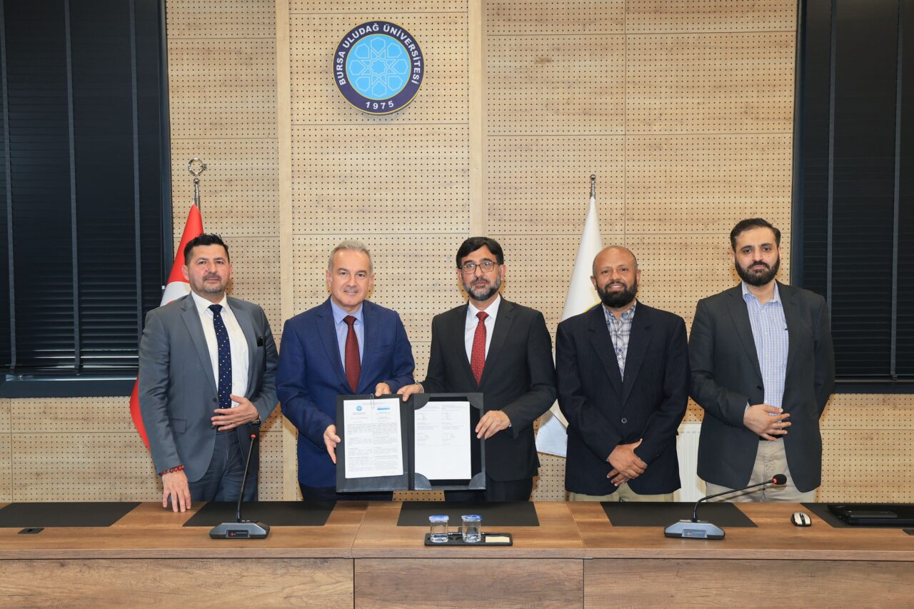 Bursa Uludağ Üniversitesi ile Pakistan Institute of Management Sciences Üniversitesi,
