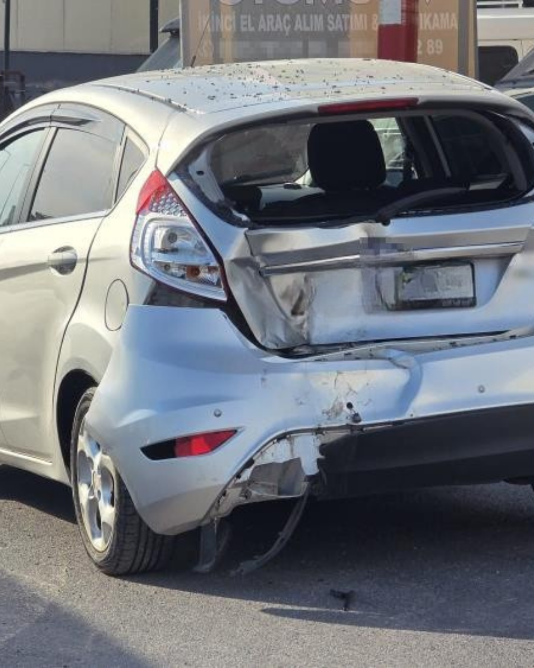 Bandırma’da kaza kamerada: Motosiklet sürücüsü havaya savruldu 1 Bülten Medya -