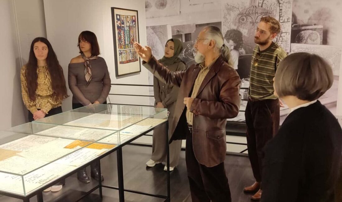Bedri Rahmi Eyüboğlu’nun sanat yolculuğu Nilüfer’de anlatıldı Nilüfer Belediyesi’nin düzenlediği “Bedri Rahmi Eyüboğlu Yaşıyor” sergisi, sanatçının yaşamı