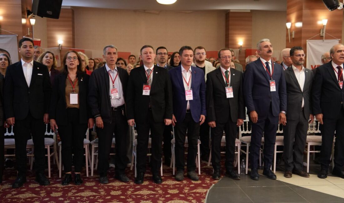 YENİ Parti Bursa kongresinde yeni yönetim ve delegeler belirlendi YENİ Parti Bursa 1. Olağan İl Kongresi’nde 36 asıl, 36