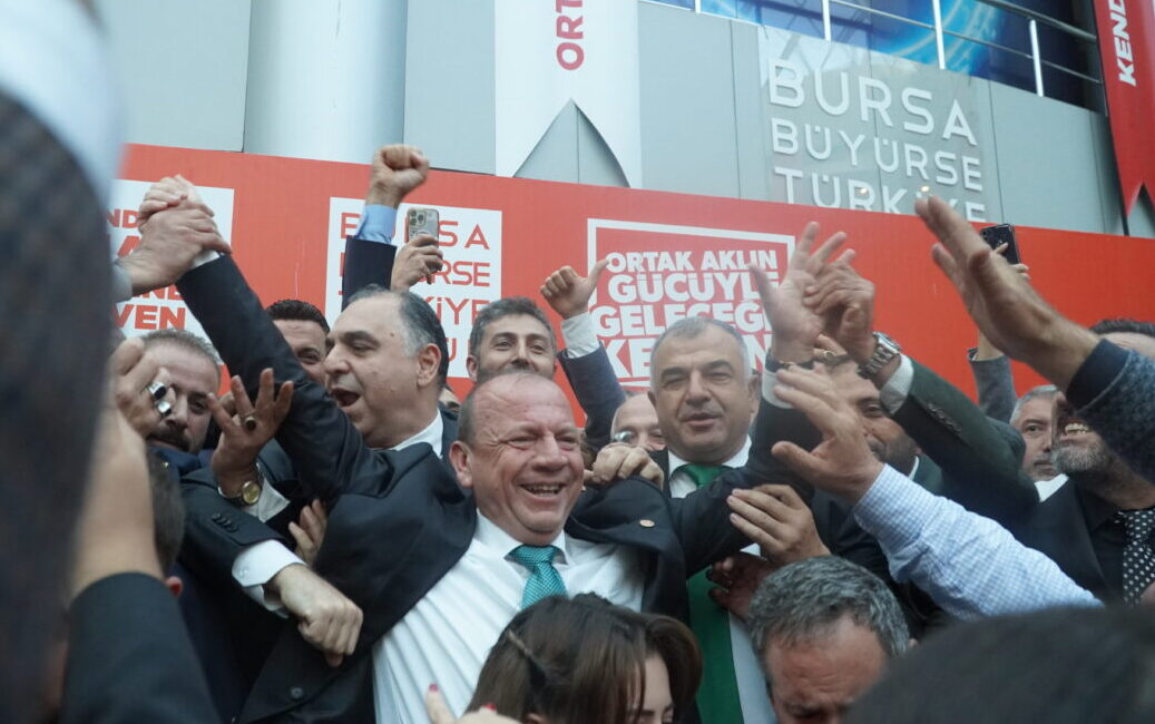 Özer Matlı’dan BTSO seçimi sonrası ilk mesaj: “BURSA KAZANDI” Bursa Ticaret ve Sanayi Odası (BTSO) Yönetim Kurulu Başkanlığına seçilen