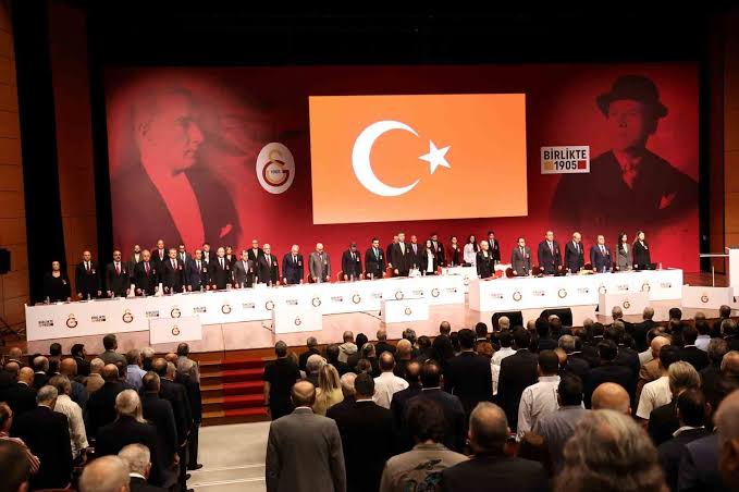 Galatasaray’da genel kurul heyecanı başladı Galatasaray Spor Kulübü’nün yıllık olağan genel kurul toplantısı, Haliç Kongre