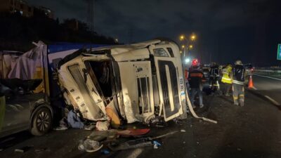 Kocaeli’nin Dilovası ilçesinde kontrolden çıkarak orta bariyerleri aşan ve karşı