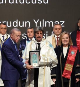 Bursa Uludağ Üniversitesi İşletme Bölümü Öğretim Üyesi Prof. Dr. Aylin