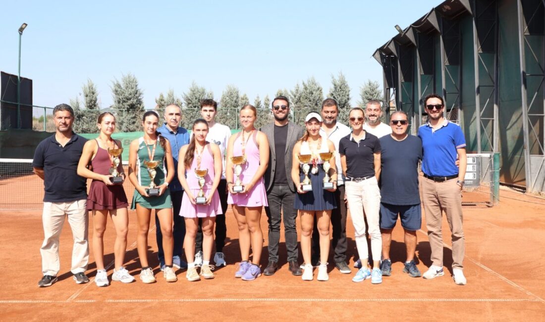 Nilüfer’de uluslararası tenis heyecanı Nilüfer Belediyesi’nin katkılarıyla Yenigün Tenis Kulübü ev sahipliğinde düzenlenen 4.