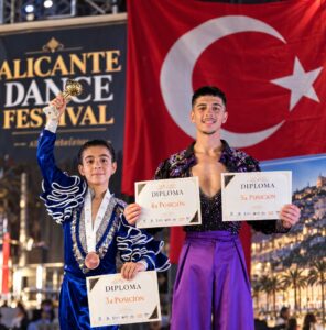  Academia Spor Kulübü sporcuları Kaan Alaadinoğlu ve Mirza Fırat