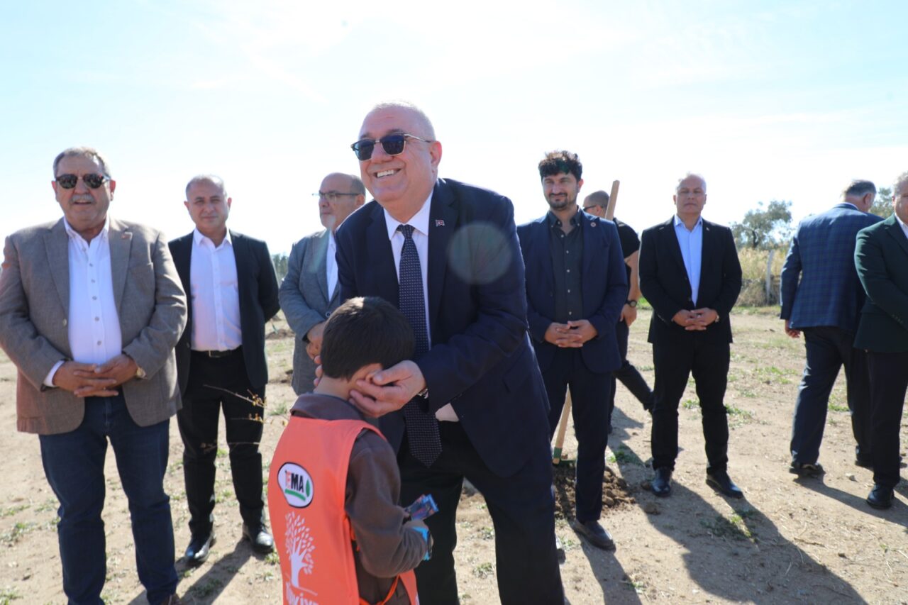 Öğrenciler fidan dikti, can dostları unutmadı 1 Bülten Medya -