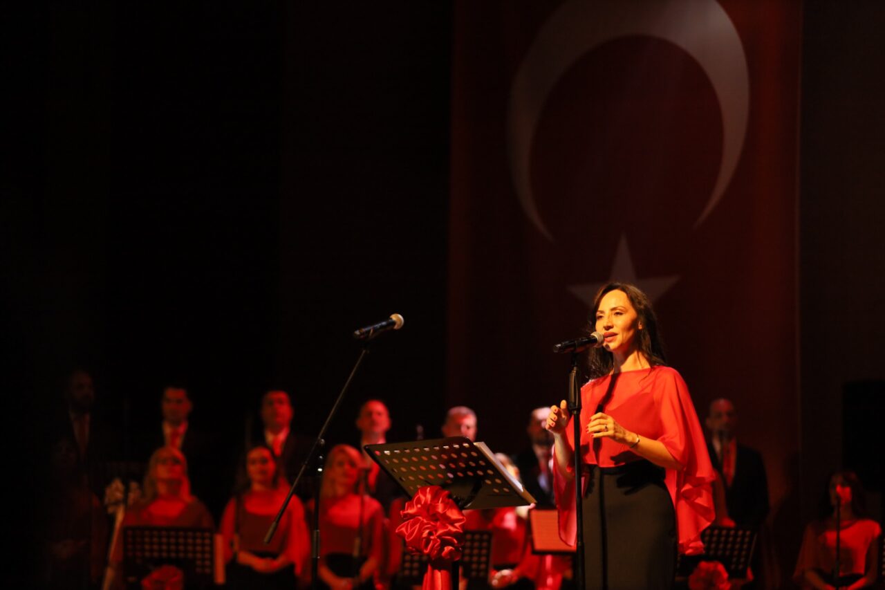 Bursa’da Cumhuriyet coşkusu Türk müziğiyle buluştu 2 Bülten Medya -