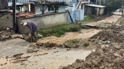 Karacabey’de etkili olan aşırı yağışların ardından Malkara, Yeniköy, Bayramdere ve