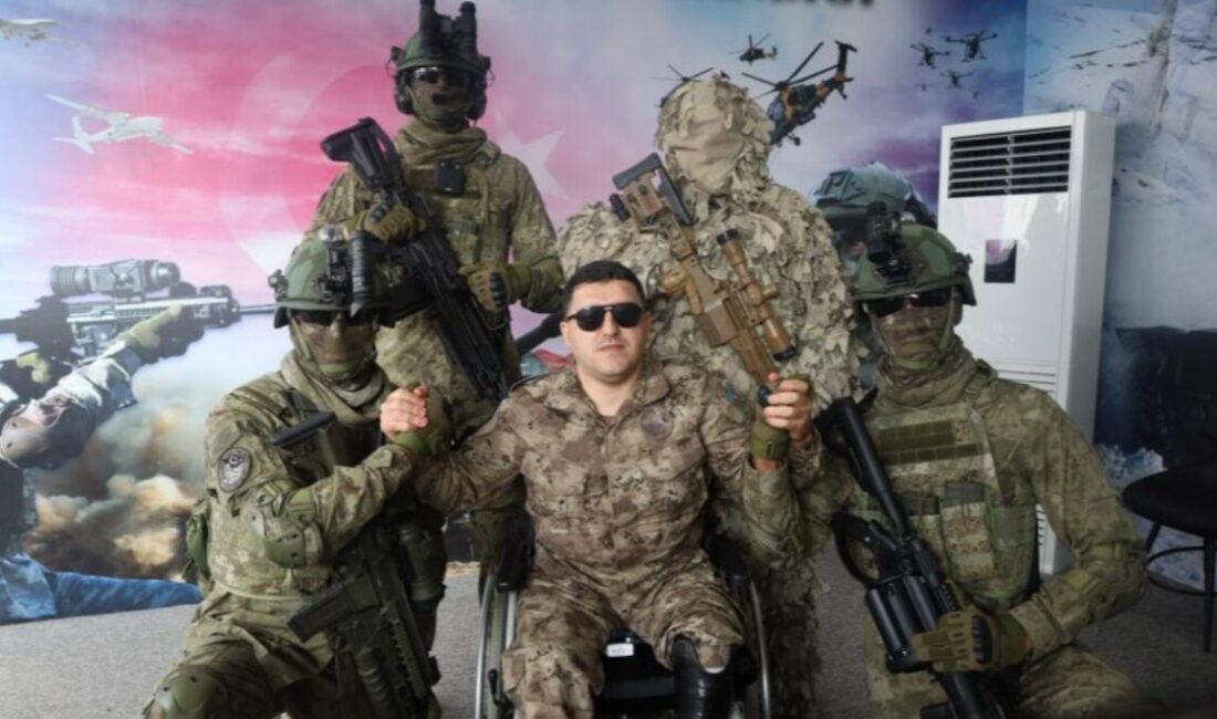 Karabağ gazisinden TEKNOFEST’te duygulandıran sözler Festival alanını ziyaret eden Azerbaycanlı gazi Taleh Camalov, yerli ve