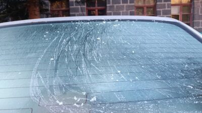 Kars’ta gece saatlerinde etkili olan soğuk hava nedeniyle sabah saatlerinde