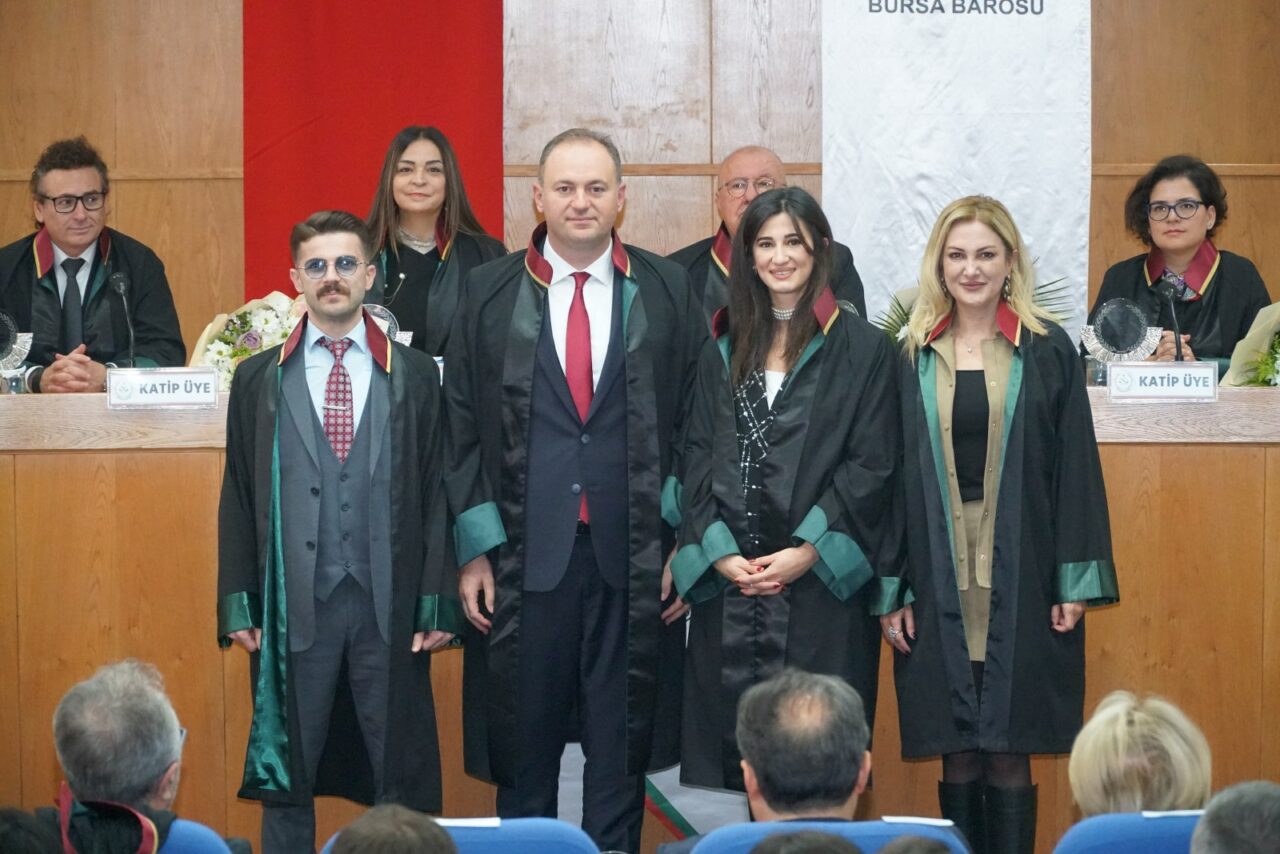 Bursa Barosu’nda Yener Poroy dönemi başladı 3 Bülten Medya -