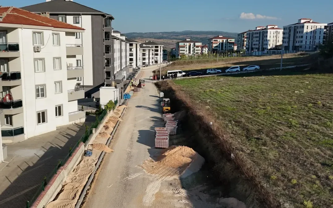 Alanyurt’ta 26 sokakta kaldırım ve parke taşı çalışması 1 Bülten Medya -