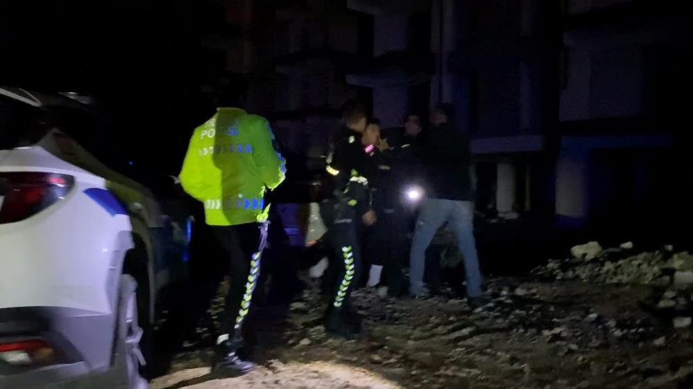 Bursa'nın İnegöl ilçesinde polisin "dur" ihtarına uymayarak kaçan alkollü sürücü,