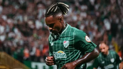 Bursaspor oyuncusu Lincoln Henrique’nin sağ addüktör longus kasında gerilme ve
