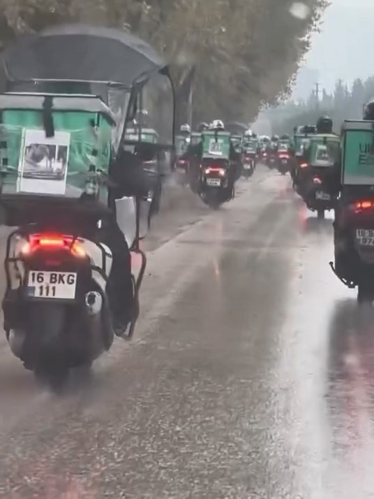 Bursa'da geçtiğimiz ay geçirdiği trafik kazasında ağır yaralanan kurye, dün