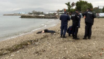 Bursa Mudanya sahilinde üzerinde erkek cesedi bulundu.
