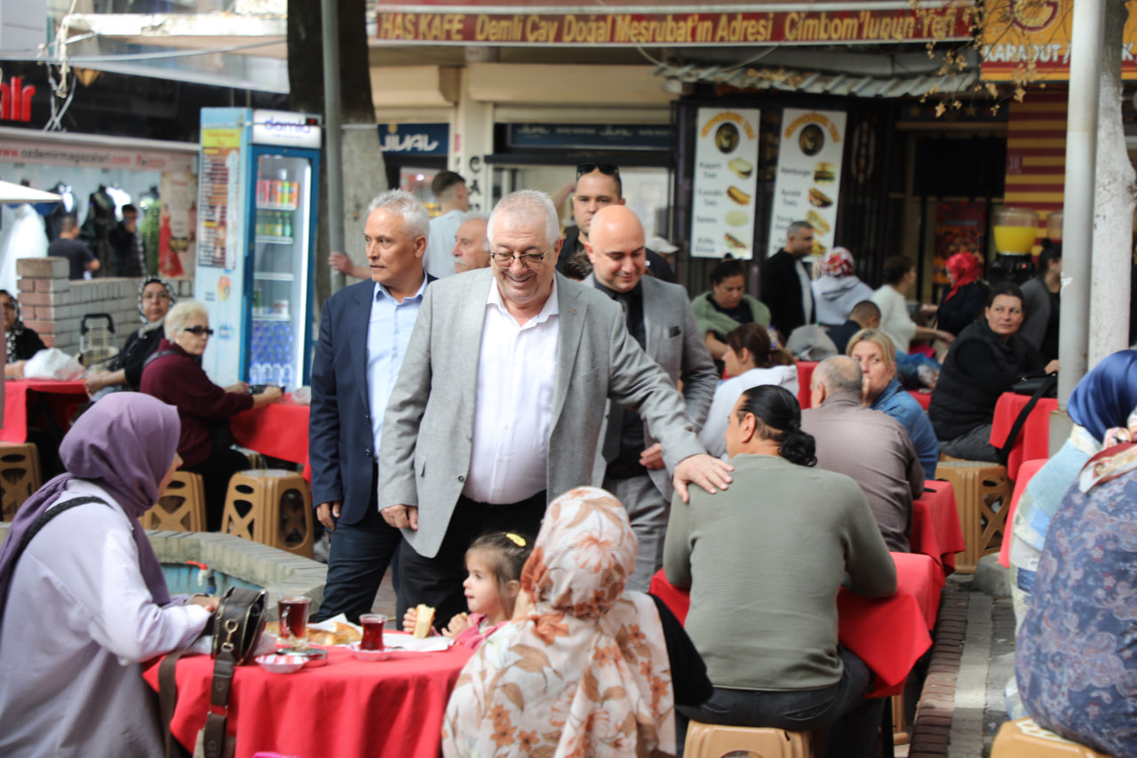 Başkan Ertaş Çarşamba Pazarı’nda talepleri dinledi 1 Bülten Medya -