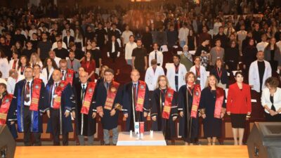 Bursa Uludağ Üniversitesi (BUÜ) Tıp Fakültesi'ne bu yıl başlayan öğrenciler,