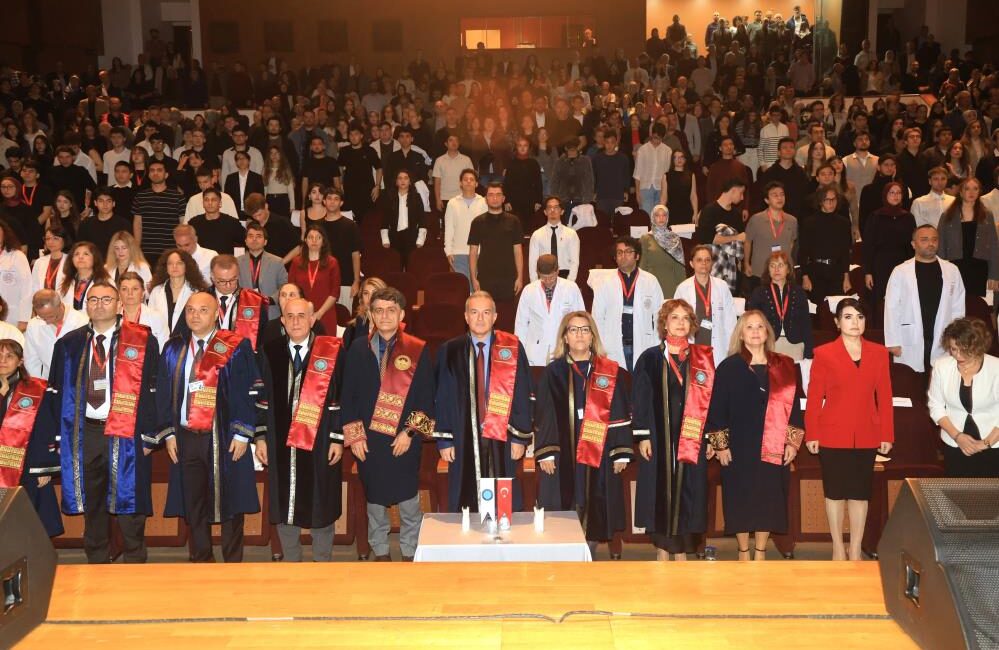 Bursa Uludağ Üniversitesi (BUÜ) Tıp Fakültesi'ne bu yıl başlayan öğrenciler,