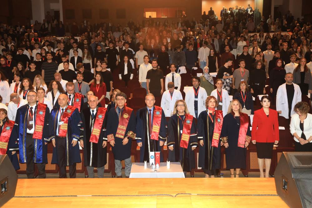 Bursa Uludağ Üniversitesi (BUÜ) Tıp Fakültesi'ne bu yıl başlayan öğrenciler,