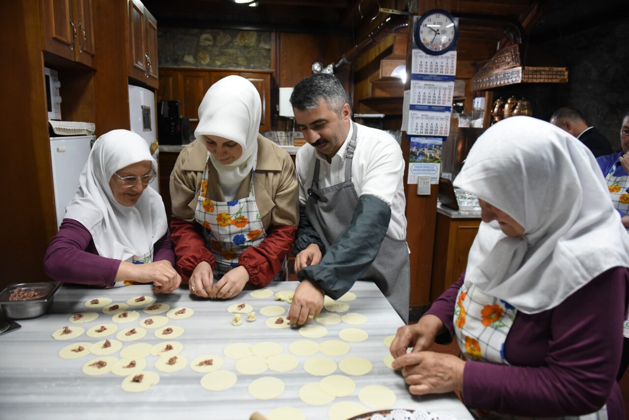Başkan Yılmaz her zaman destek. 4 Bülten Medya -
