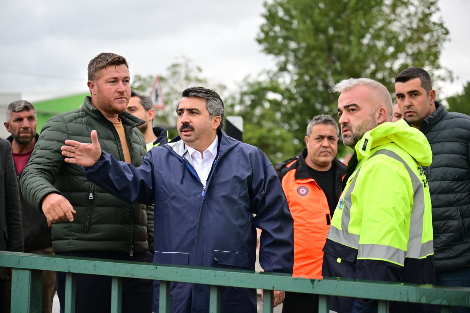 Yıldırım Belediyesi, sağanak yağışın ardından oluşan olumsuzlukların giderilmesi ve günlük