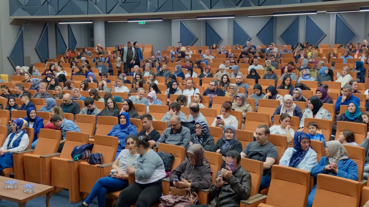 “Püsküllü Muamma” Yıldırımlılardan ilgi gördü 2 Bülten Medya -